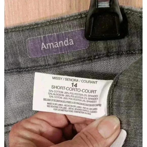 Gloria Vanderbilt (14) Amanda Jeans Gray Wash W/Stretch Straight Leg High Rise - Picture 5 of 6